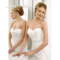 A-LINE Sweetheart Strapless Satin Organza Capilla Capilla Train Beading Vestido de novia con volantes